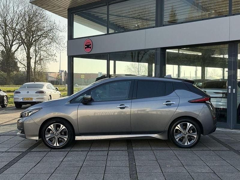 Gebraucht Nissan Leaf 360º 110 kW (150 PS) 2022 Grau Kleinwagen