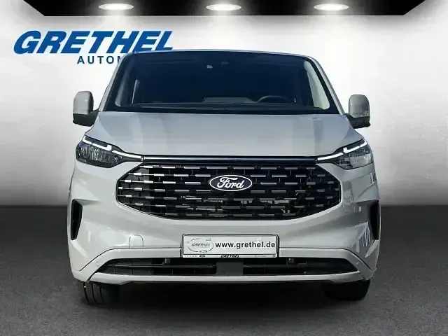Neu Ford Tourneo Custom Titanium X 170 PS (125 kW) 2026 Grau Van