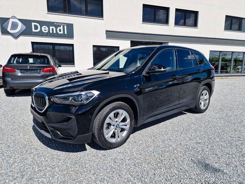 Schwarz ii Gebraucht 2022 BMW X1 SUV | 20.700 € (Guter Preis) - Bild 1/4