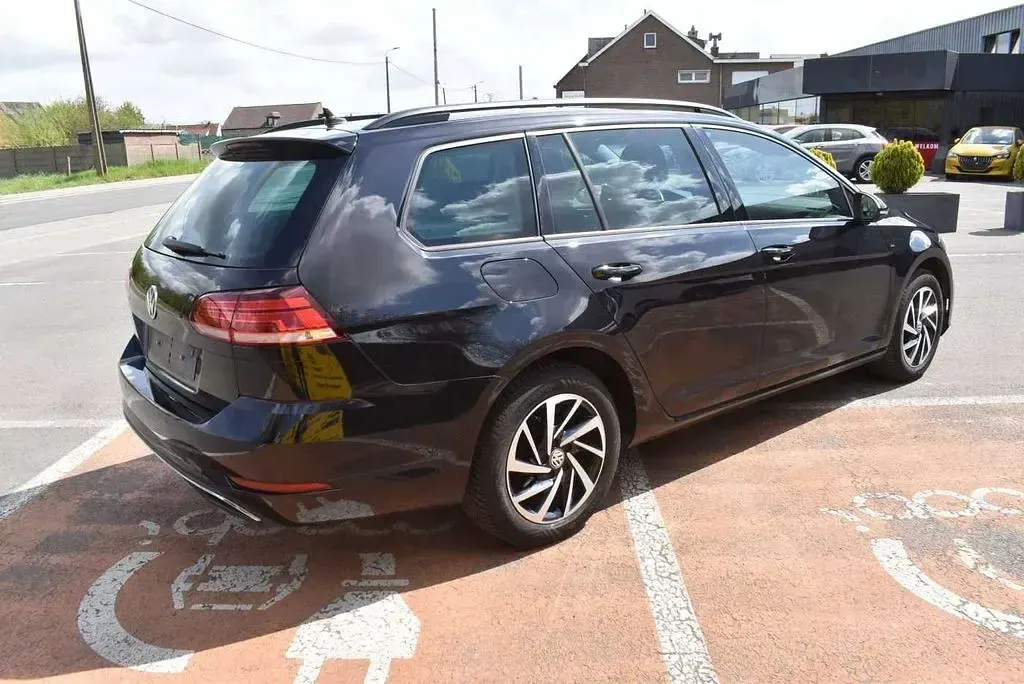 Używany VW Golf VII Join 116 KM (85 kW) 2019 Czarny Kombi