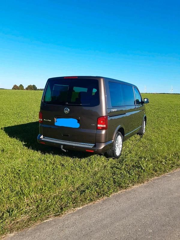 Usata VW Multivan Team 179 CV (131 kW) 2012 Marrone Monovolume