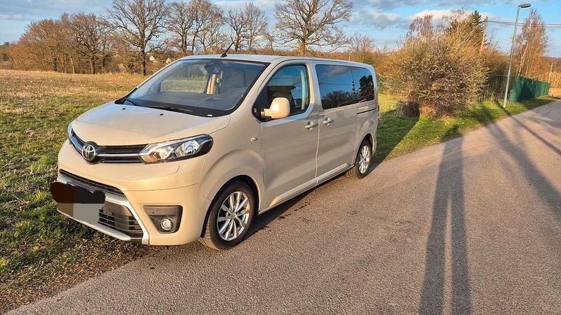 Gebraucht Toyota Proace 150 PS (110 kW) 2018 Grau Van / Kleinbus