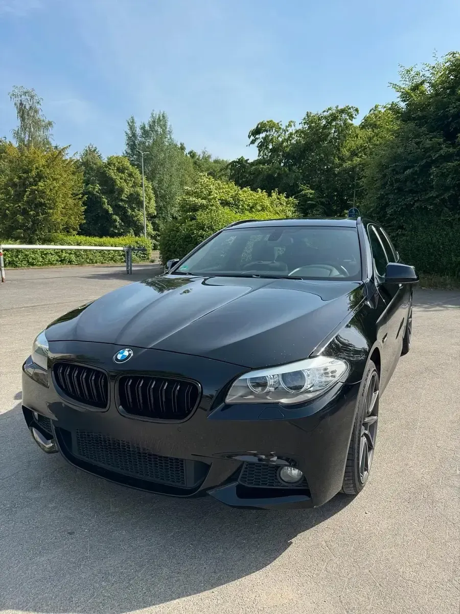 Gebraucht BMW 525 Shadowline 218 PS (160 kW) 2012 Schwarz Kombi