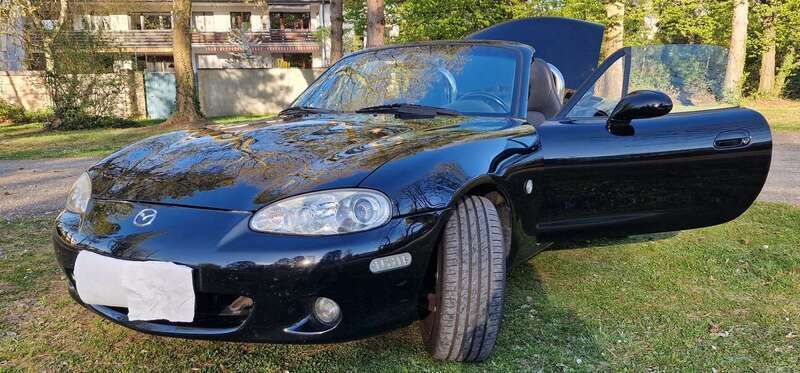 Schwarz Gebraucht 2001 Mazda MX5 Sportive Cabrio | 5.900 € (Guter Preis) - Bild 1/4