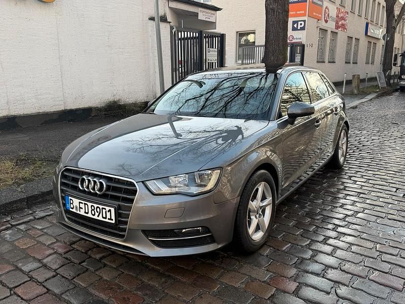 Gebraucht Audi A3 179 PS (131 kW) 2013 Grau Limousine