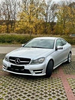 Silber Gebraucht 2013 Mercedes C180 AMG line Coupé | 8.500 € (Superpreis) - Bild 1/4