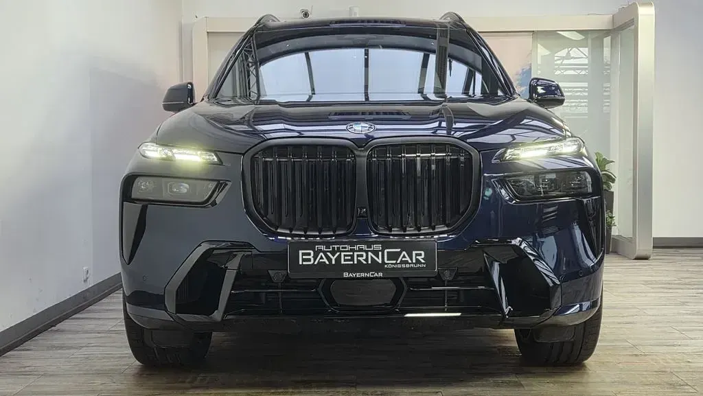 Gebraucht BMW X7 M Sport 352 PS (258 kW) 2025 (0c3z) tansanitblau ii metalli SUV