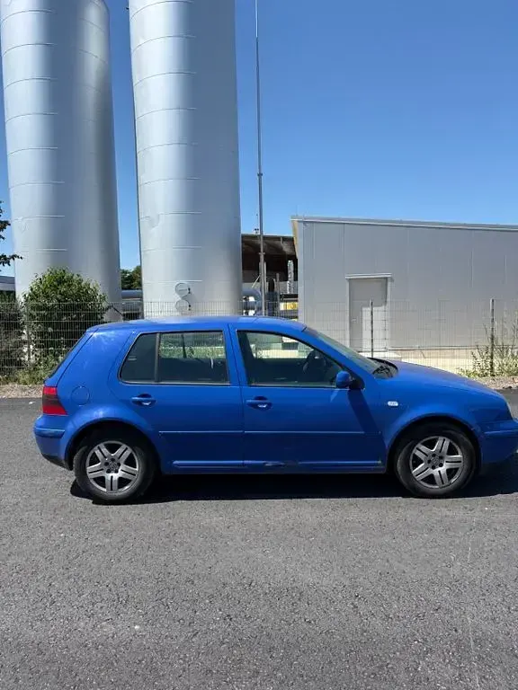 Gebraucht VW Golf IV Highline 105 PS (77 kW) 2002 Blau Limousine