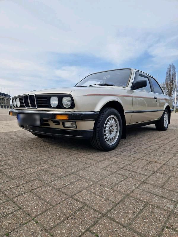 Gebraucht BMW 318 105 PS (77 kW) 1985 Andere farben Coupé