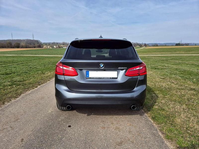 Gebraucht BMW 220 192 PS (141 kW) 2018 Grau Kombi