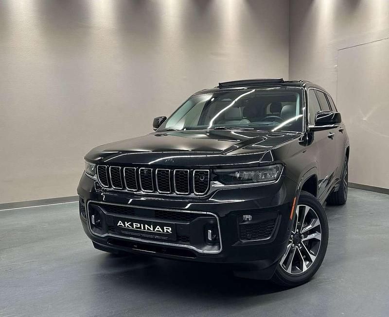 Diamond black crystal p/c Gebraucht 2023 Jeep Grand Cherokee Overland SUV | 52.500 € (Fairer Preis) - Bild 1/4
