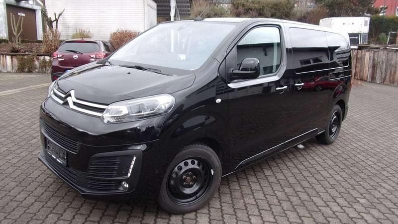 Lackierung schwarz perla nera (metallic) Gebraucht 2020 Citroën Spacetourer Shine Van / Kleinbus | 34.700 € (Fairer Preis) - Bild 1/4