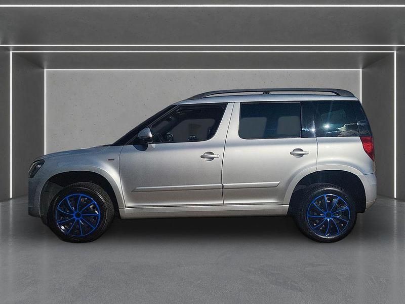 Gebraucht Skoda Yeti Joy 125 PS (91 kW) 2016 Silber SUV