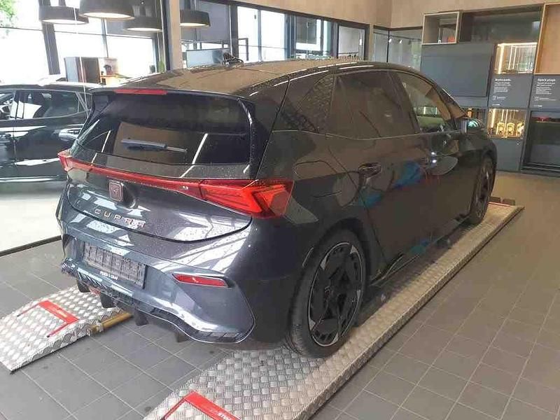 Gebraucht Cupra Born 169 kW (231 PS) 2022 Quasargrau Kleinwagen
