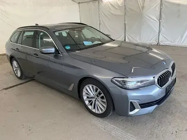 Gebraucht BMW 530 Luxury Line 286 PS (210 kW) 2022 Blau Kombi