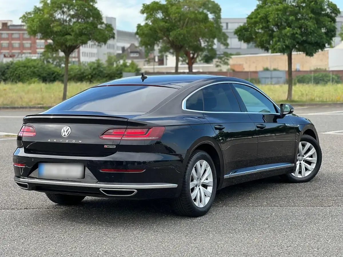 Gebraucht VW Arteon R-line 239 PS (175 kW) 2017 Schwarz Kleinwagen