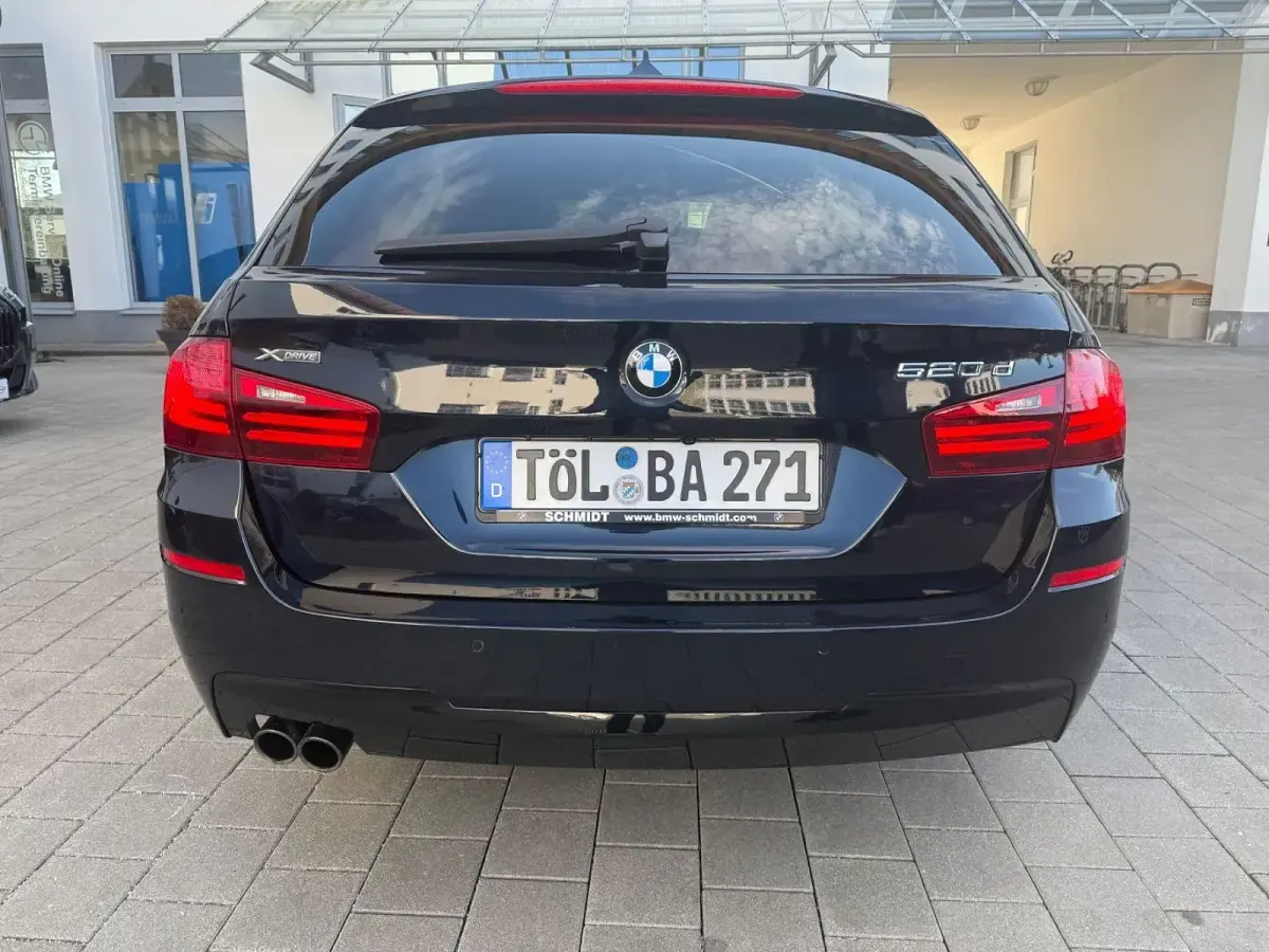 Gebraucht BMW 520 Comfort Edition 184 PS (135 kW) 2013 Schwarz Kombi