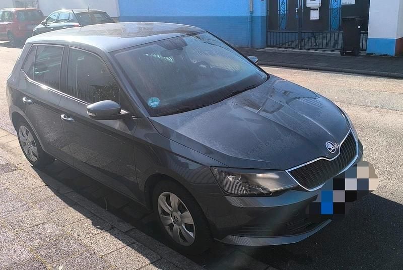 Gebraucht Skoda Fabia Ambition 90 PS (66 kW) 2017 Grau Limousine