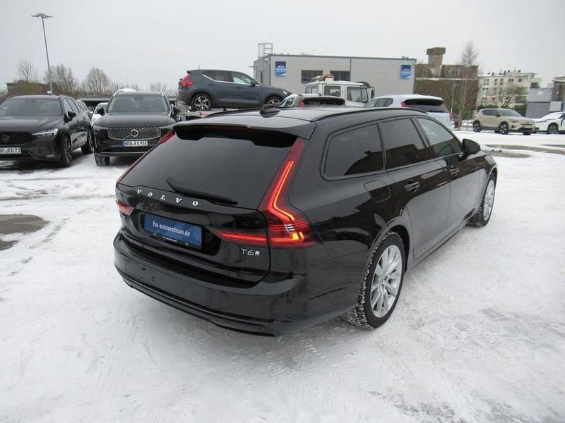Gebraucht Volvo V90 Plus 350 PS (257 kW) 2025 Schwarz Kombi