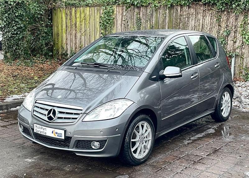 Gebraucht Mercedes A180 Avantgarde 116 PS (85 kW) 2009 Grau Limousine