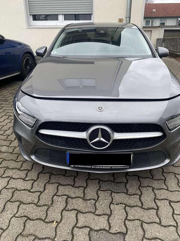 Gebraucht Mercedes A200 Edition 1 163 PS (119 kW) 2018 Silber Limousine