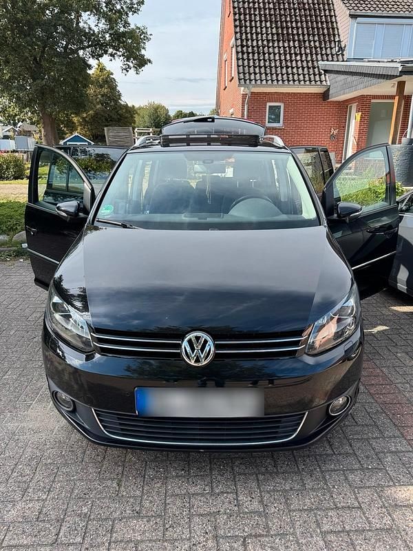 Schwarz Gebraucht 2013 VW Touran Van / Kleinbus | 11.800 € (Etwas zu teuer) - Bild 1/4