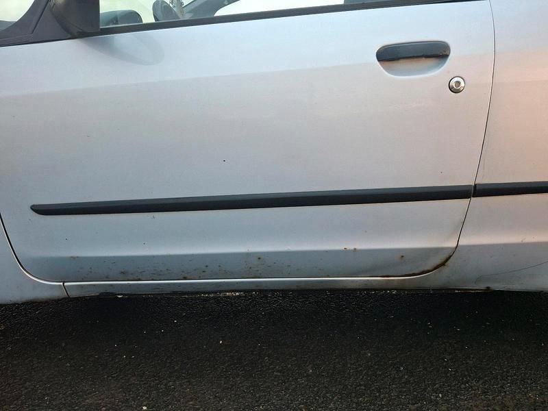 Gebraucht Mitsubishi Colt 75 PS (55 kW) 2005 Silber Kleinwagen