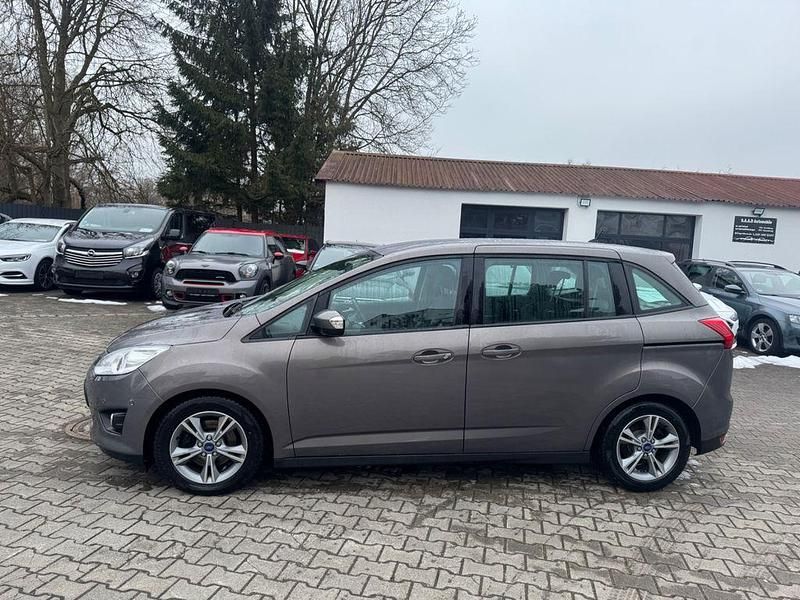 Gebraucht Ford Grand C-Max SYNC Edition 150 PS (110 kW) 2014 Braun Van / Kleinbus
