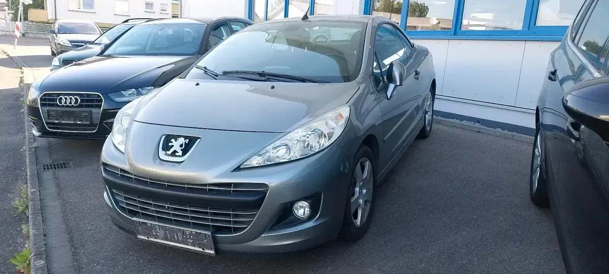 Gebraucht Peugeot 207 CC 156 PS (114 kW) 2011 Grau Cabrio
