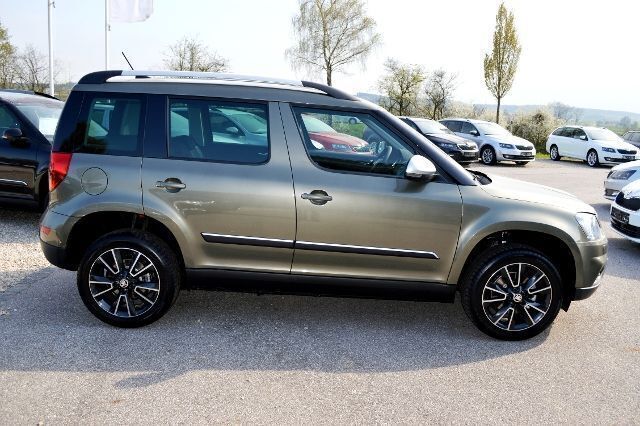Gebraucht Skoda Yeti Outdoor Adventure 150 PS (110 kW) 2016 Grün metallic SUV