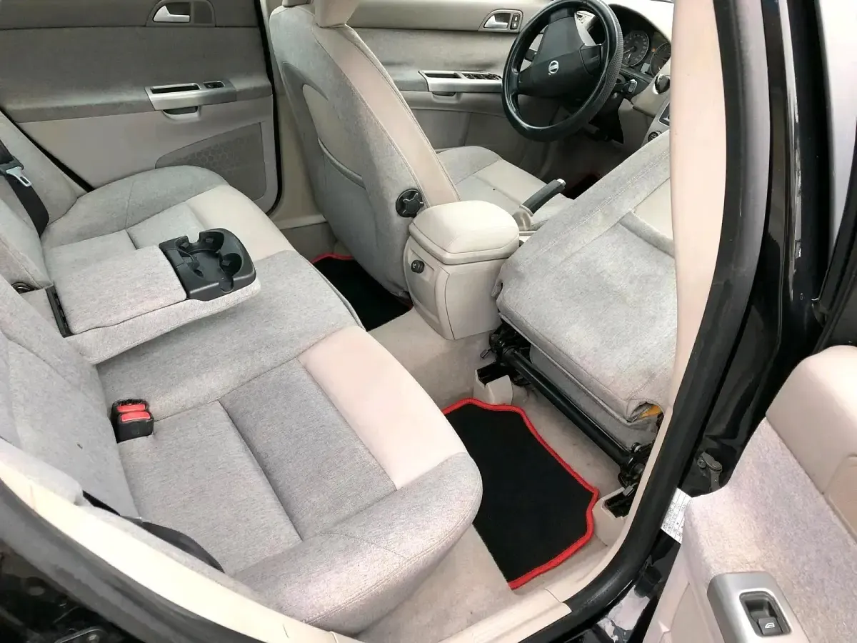 Second-hand Volvo V50 136 CP (100 kW) 2008 Negru Break