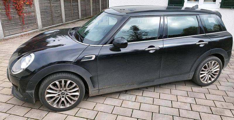 Schwarz Gebraucht 2019 Mini One Clubman Kombi | 10.500 € - Bild 1/4