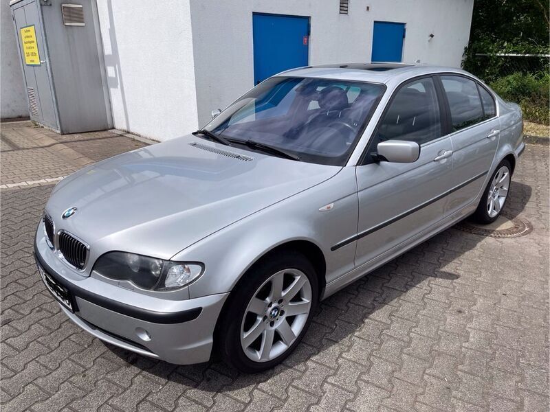 Silber Gebraucht 2004 BMW 320 Exclusive Limousine | 9.500 € - Bild 1/4