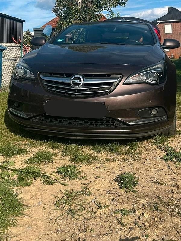 Braun Gebraucht 2016 Opel Cascada Cabrio | 10.499 € (Superpreis) - Bild 1/4