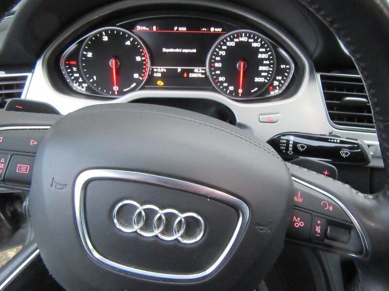 Gebraucht Audi A8L Sport 351 PS (258 kW) 2011 Braun Limousine