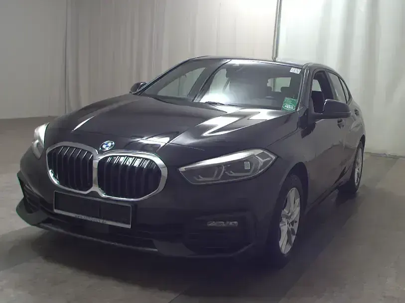Gebraucht BMW 118 Advantage 150 PS (110 kW) 2023 Black sapphire metallic Kleinwagen