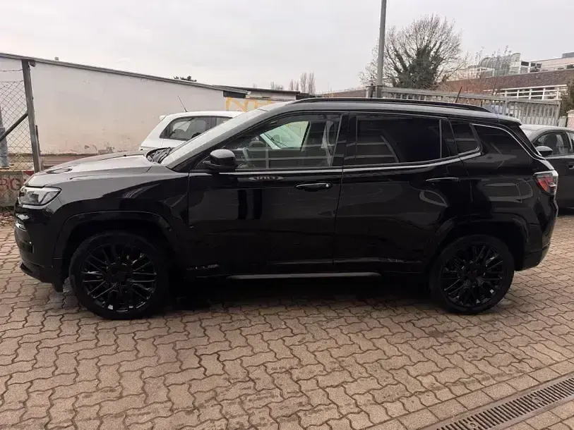 Occasion Jeep Compass Altitude 131 ch (96 kW) 2023 Noir SUV