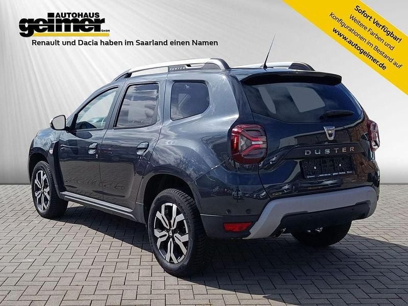 Gebraucht Dacia Duster Prestige 131 PS (96 kW) 2022 Kometengrau (metallic) SUV