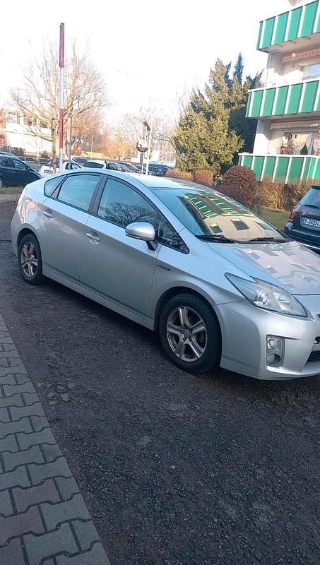Grau Gebraucht 2010 Toyota Prius Limousine | 8.000 € (Fairer Preis) - Bild 1/4