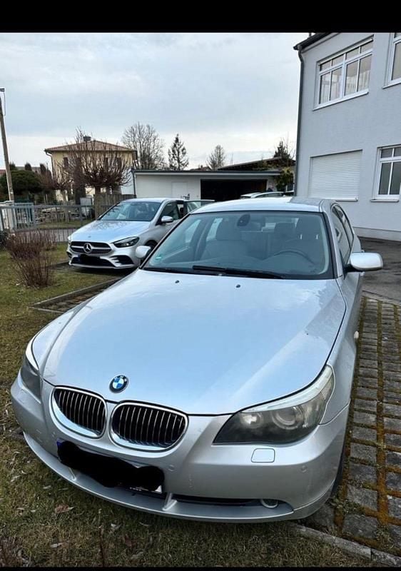 Grau Gebraucht 2005 BMW 525 Limousine | 4.000 € (Guter Preis) - Bild 1/4