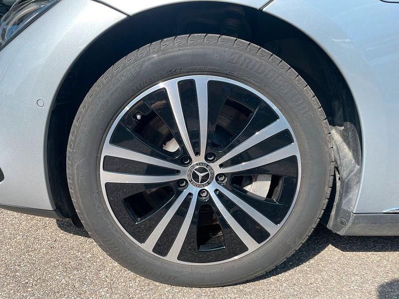 Gebraucht Mercedes EQE300 Advanced 180 kW (245 PS) 2025 Lack hightechsilber Limousine