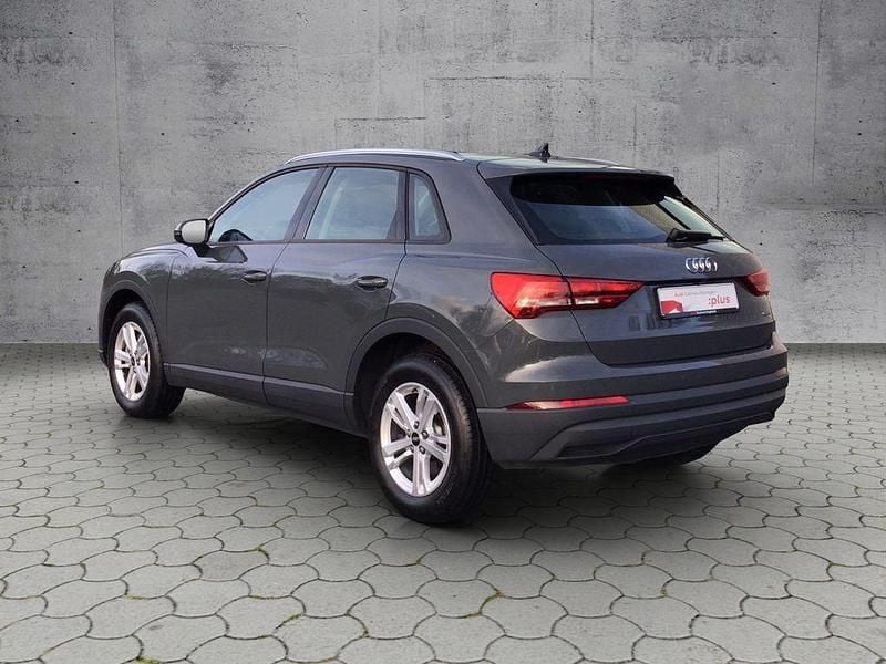 Gebraucht Audi Q3 Basis 190 PS (139 kW) 2024 Nanograu metallic SUV