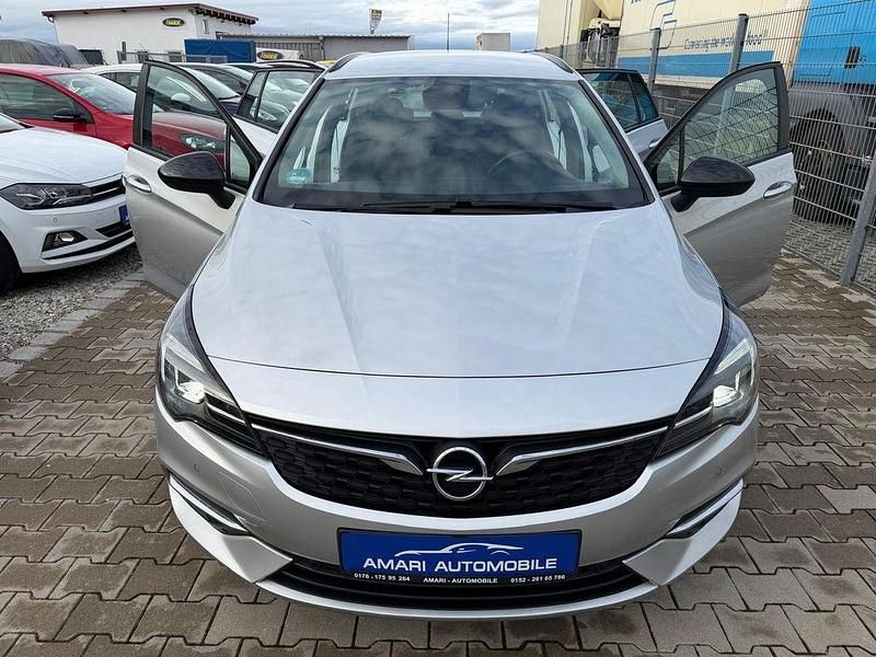 Gebraucht Opel Astra 122 PS (89 kW) 2021 Argonsilber/sovereign/switchbl Kombi