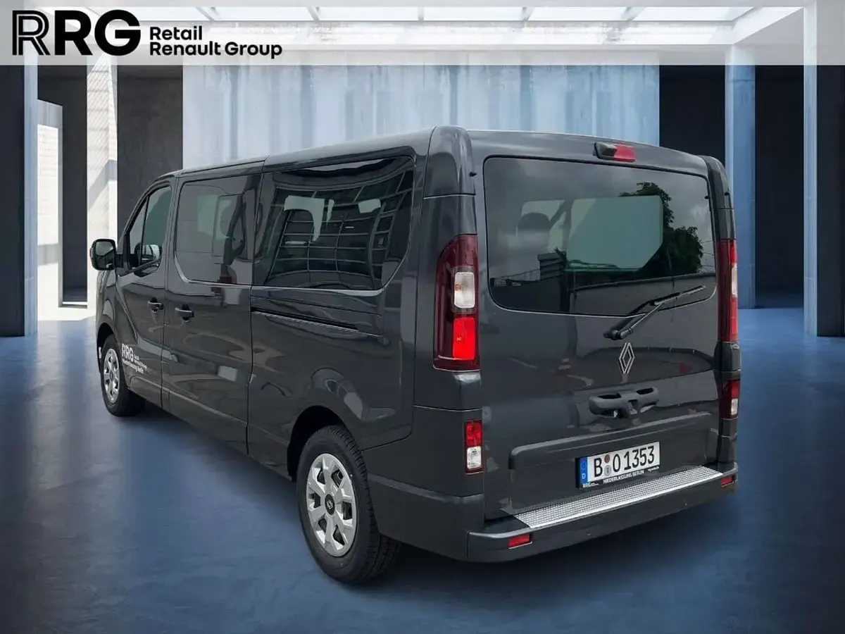 Gebraucht Renault Trafic Evolution 170 PS (125 kW) 2025 Kometengrau metallic Van / Kleinbus