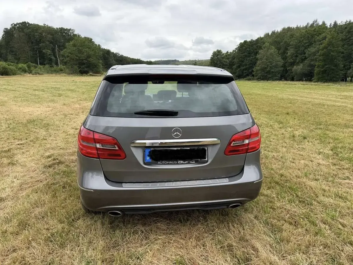 Gebraucht Mercedes B200 AMG Edition 1 136 PS (100 kW) 2013 Kleinwagen