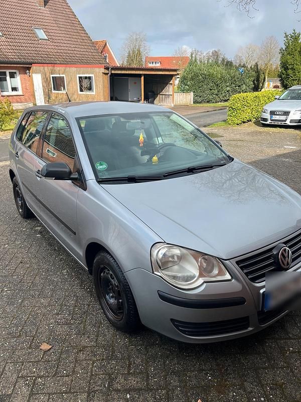 Gebraucht VW Polo 64 PS (47 kW) 2006 Silber Kleinwagen