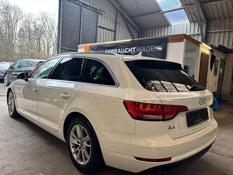 Gebraucht Audi A4 Basis 150 PS (110 kW) 2018 Weiß Kombi