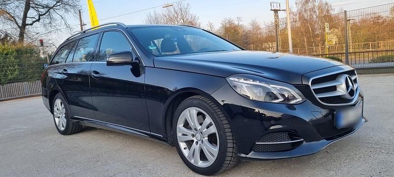 Gebraucht Mercedes E250 204 PS (150 kW) 2016 Schwarz Kombi