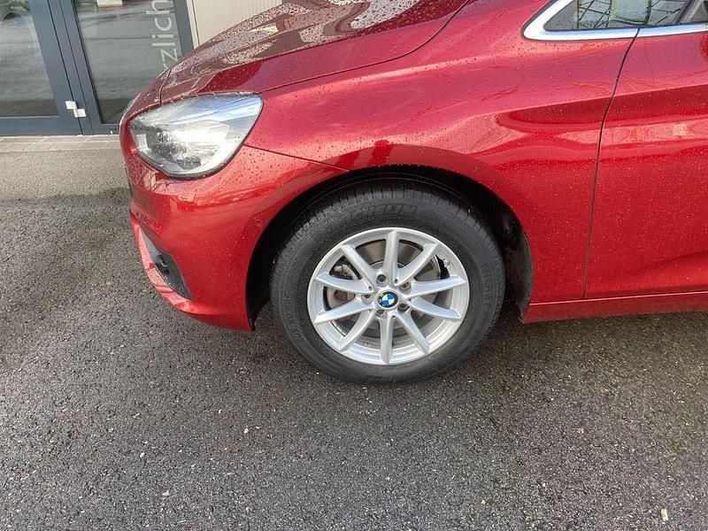 Gebraucht BMW 218 Active Tourer 136 PS (100 kW) 2018 Rot Van / Kleinbus