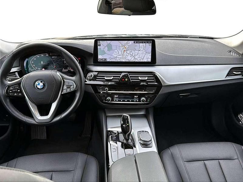 Gebraucht BMW 530e 292 PS (214 kW) 2022 Schwarz uni Limousine